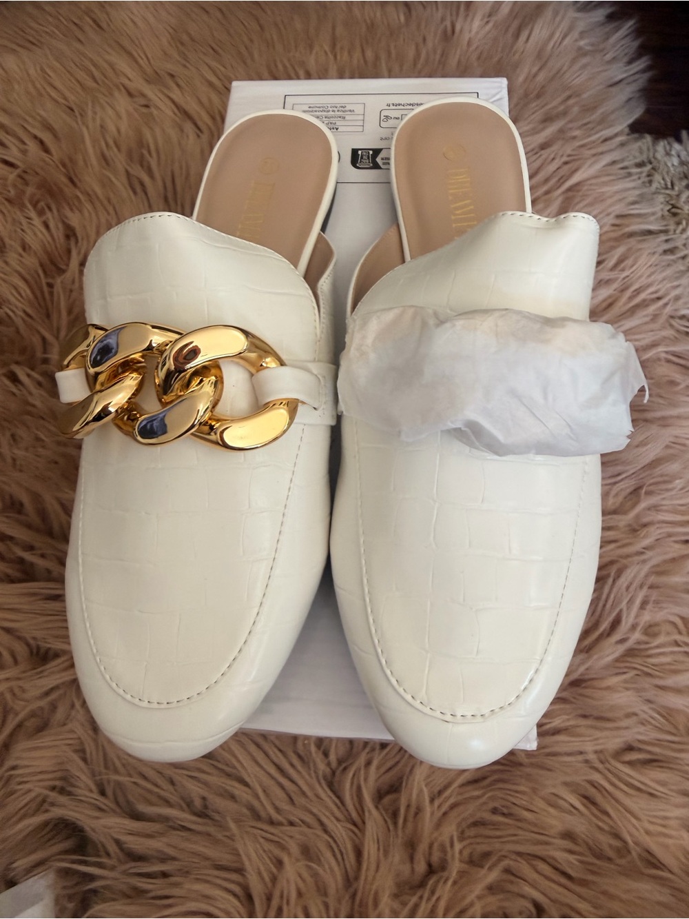 White Croc-Embossed Slip-On Mules with Gold Chain Accent